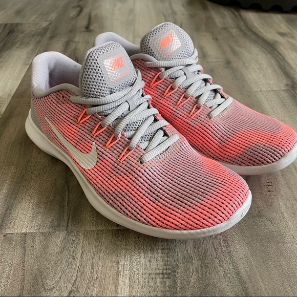 Nike Flex Running Shoes - Picture 1 of 4